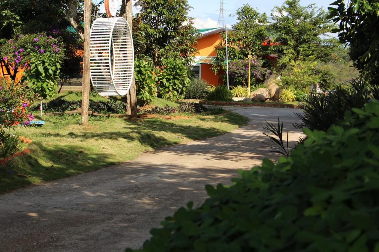 Bobbyfarm Gia Nghia Exterior foto